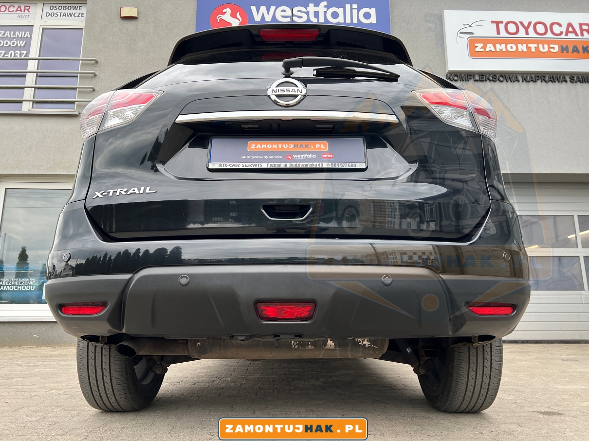 Nissan X-Trail 2017 z hakem wypinanym pionowo Westfalia A40V - funkcjonalność i elastyczność dla Twojego SUV-a